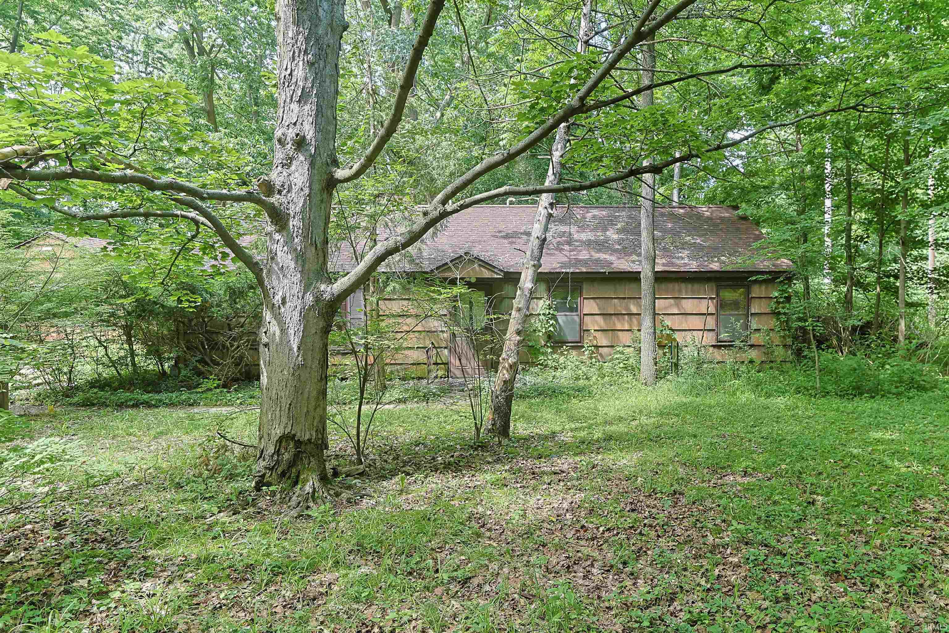 516 E Dragoon Trail Mishawaka IN 46544