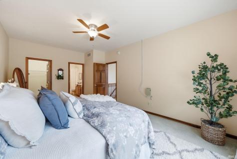3933 Whitfield Chase Fort Wayne IN 46815