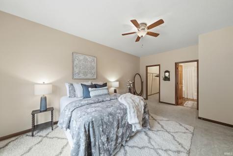 3933 Whitfield Chase Fort Wayne IN 46815