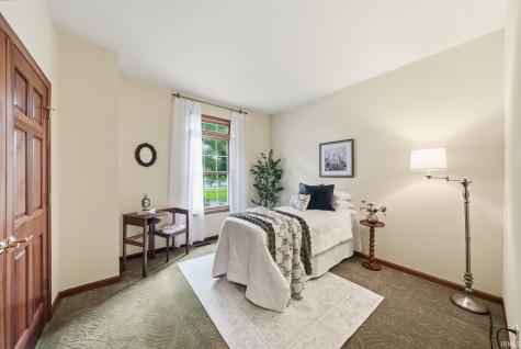 3933 Whitfield Chase Fort Wayne IN 46815