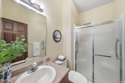 3933 Whitfield Chase Fort Wayne IN 46815