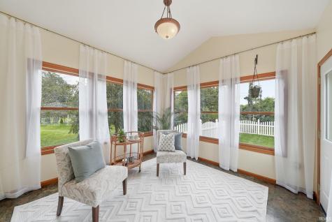 3933 Whitfield Chase Fort Wayne IN 46815