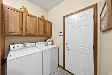 3933 Whitfield Chase Fort Wayne IN 46815
