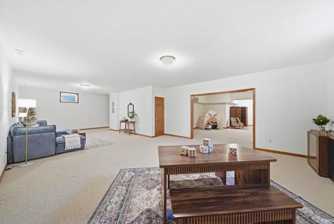 3933 Whitfield Chase Fort Wayne IN 46815