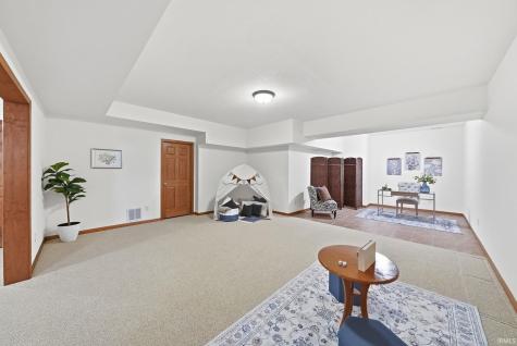 3933 Whitfield Chase Fort Wayne IN 46815