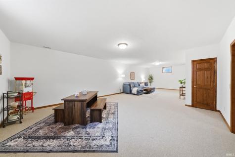 3933 Whitfield Chase Fort Wayne IN 46815