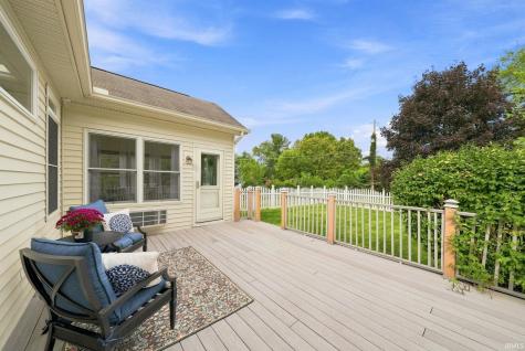 3933 Whitfield Chase Fort Wayne IN 46815