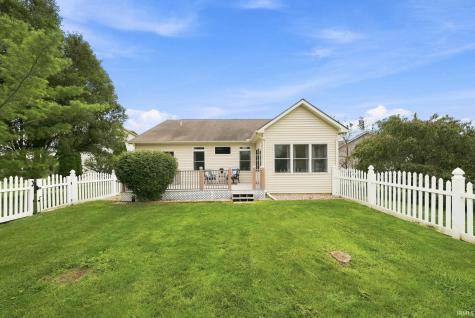 3933 Whitfield Chase Fort Wayne IN 46815