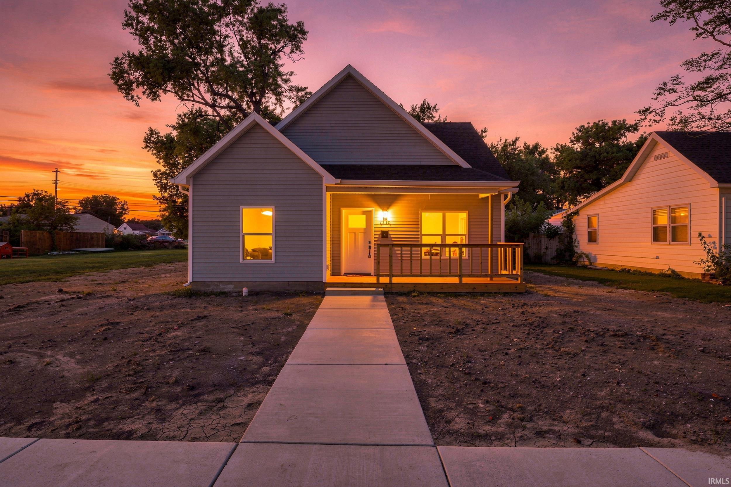 2710 N B Street Elwood IN 46036
