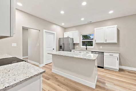 2710 N B Street Elwood IN 46036