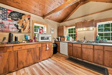 407 E Maple Street Gaston IN 47342
