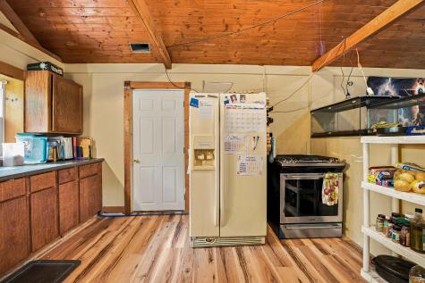 407 E Maple Street Gaston IN 47342