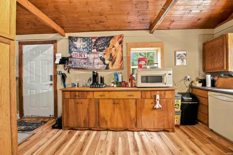 407 E Maple Street Gaston IN 47342