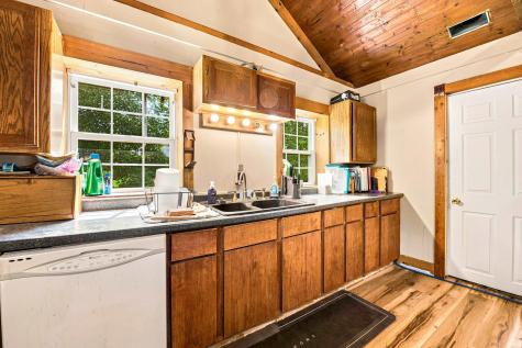 407 E Maple Street Gaston IN 47342