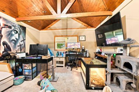 407 E Maple Street Gaston IN 47342