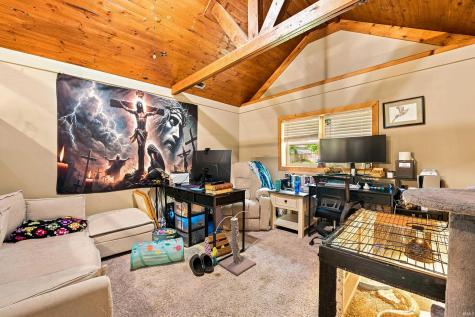 407 E Maple Street Gaston IN 47342
