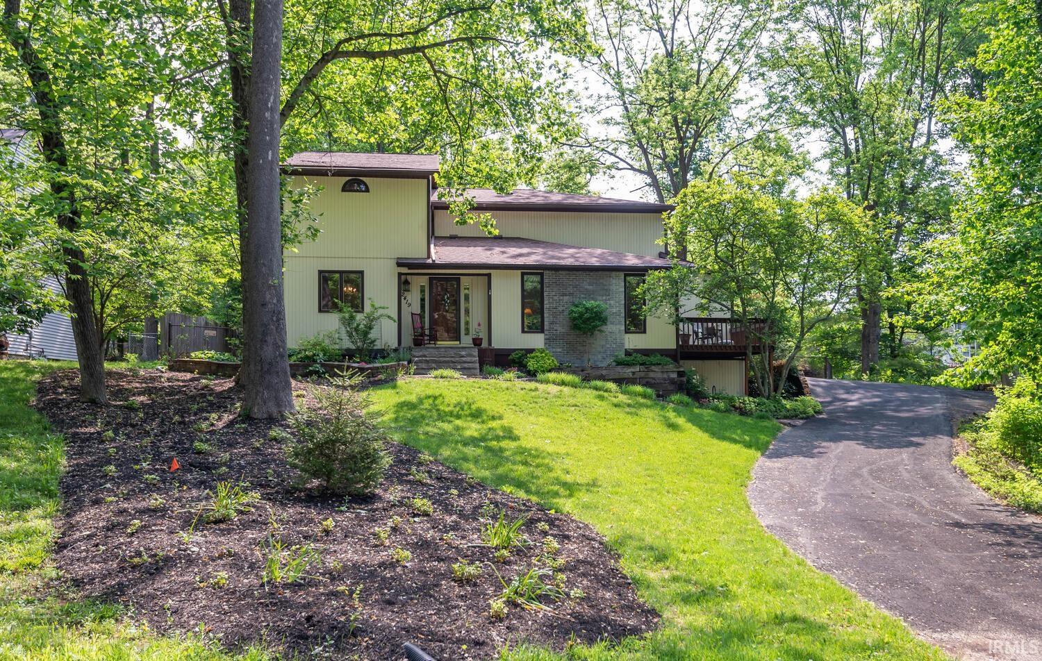 2419 S Cottonwood Circle Bloomington IN 47401