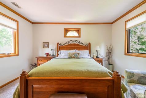 2419 S Cottonwood Circle Bloomington IN 47401