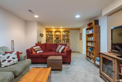 2419 S Cottonwood Circle Bloomington IN 47401