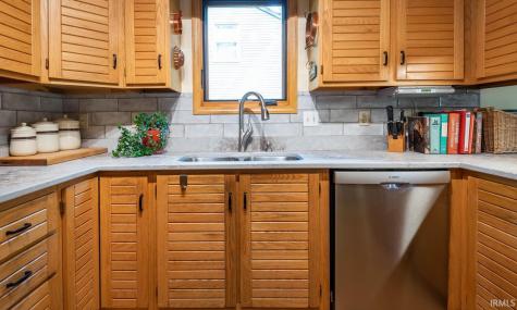 2419 S Cottonwood Circle Bloomington IN 47401