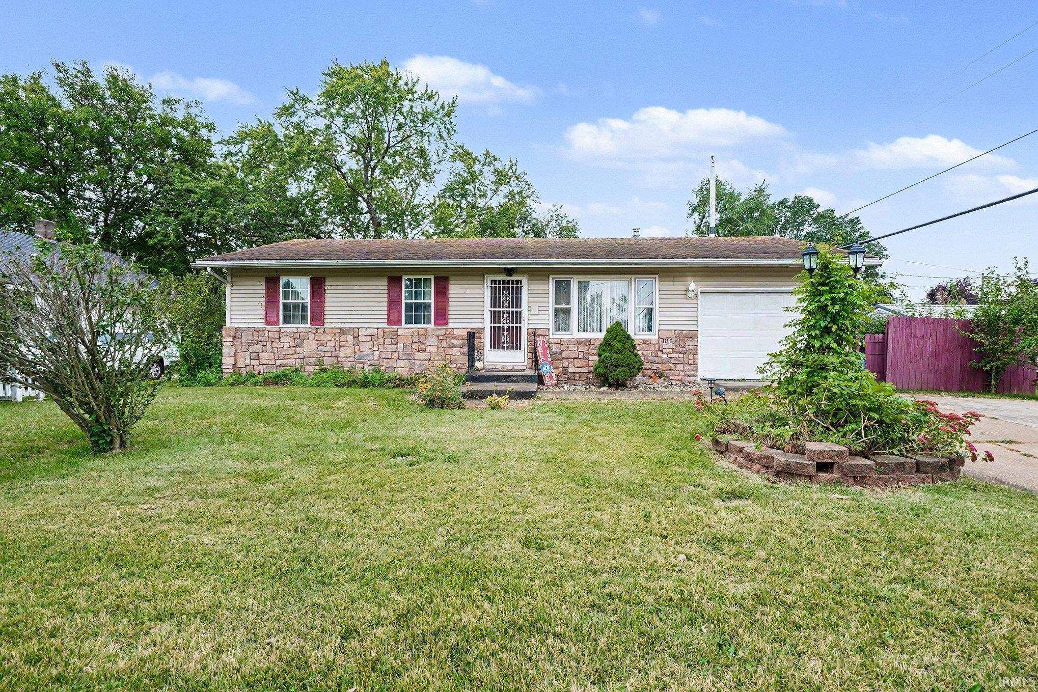 817 Fieldhouse Avenue Elkhart IN 46517
