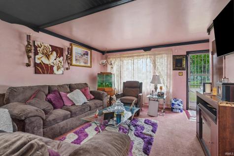 817 Fieldhouse Avenue Elkhart IN 46517