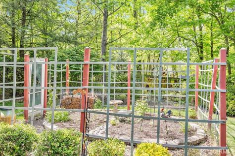 1622 S Williams Court Bloomington IN 47401