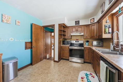 2603 Merivale Street Fort Wayne IN 46805