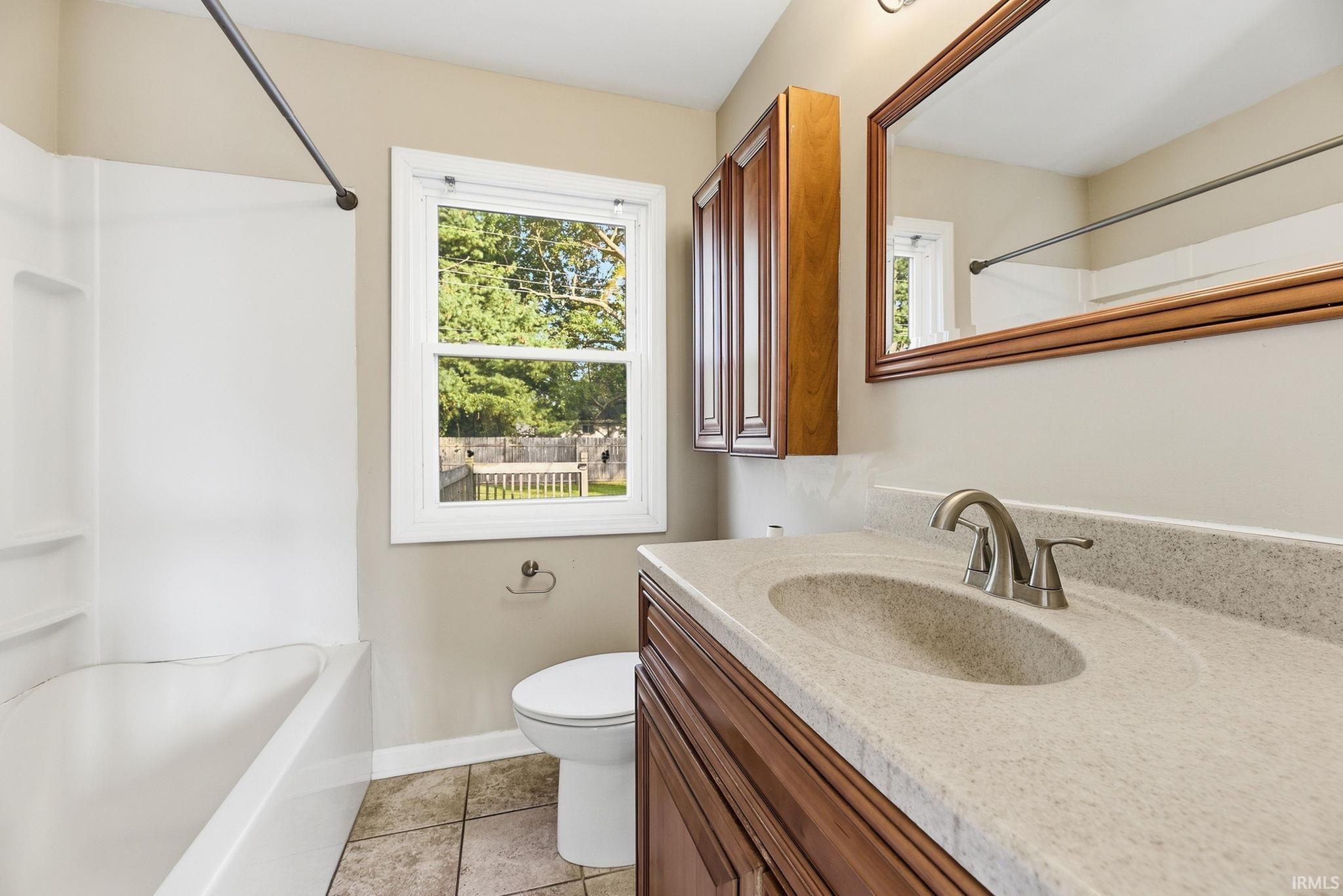 809 Garden Lane South Bend IN 46619