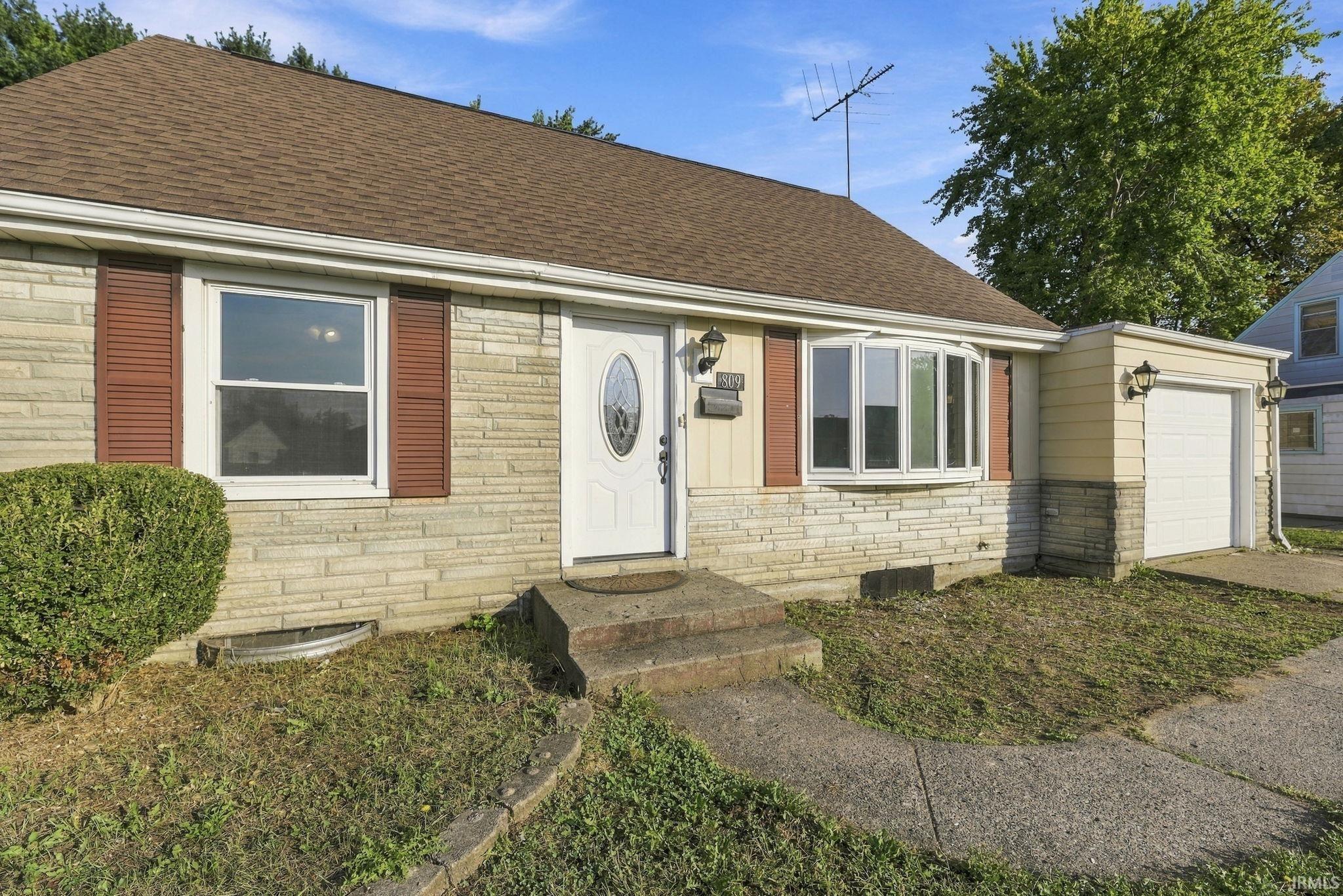 809 Garden Lane South Bend IN 46619