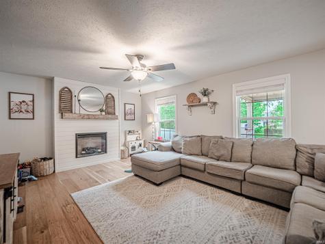 1625 Hills Drive Evansville IN 47720