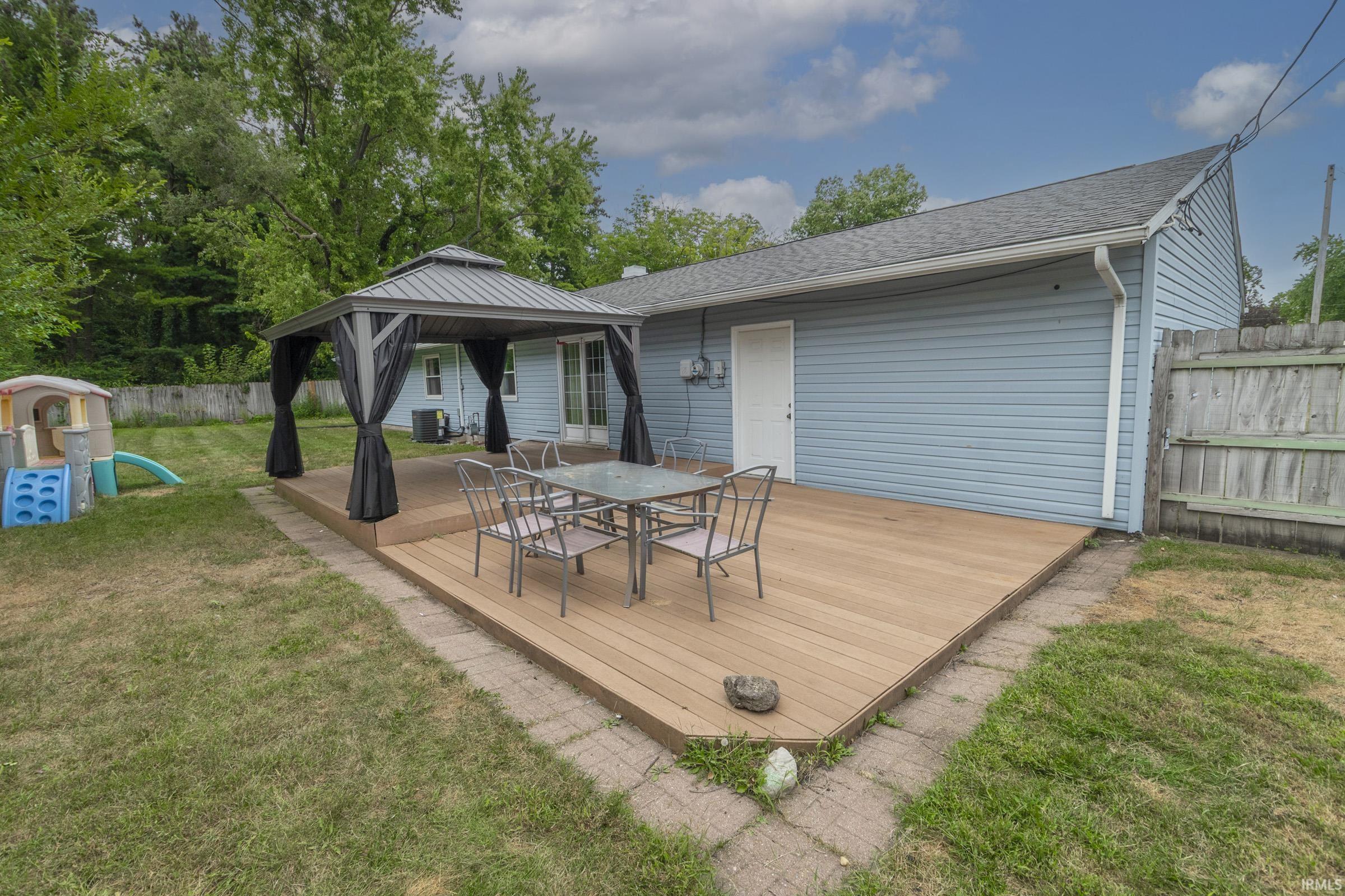 929 Simon Court South Bend IN 46615