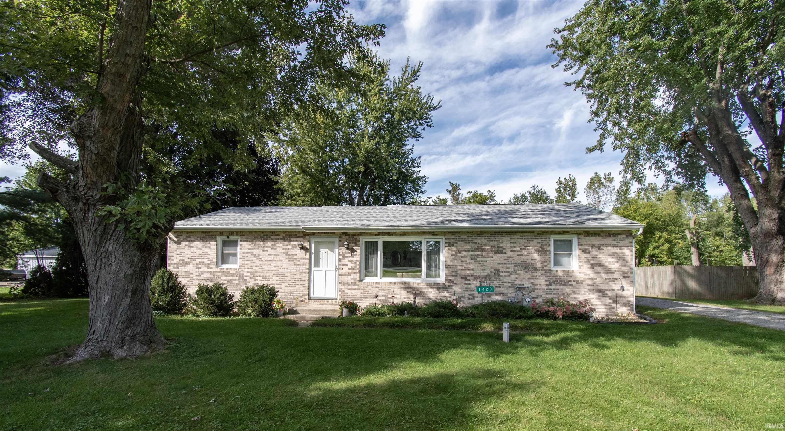 1420 W Lincolnway Ligonier IN 46767