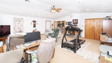 1420 W Lincolnway Ligonier IN 46767
