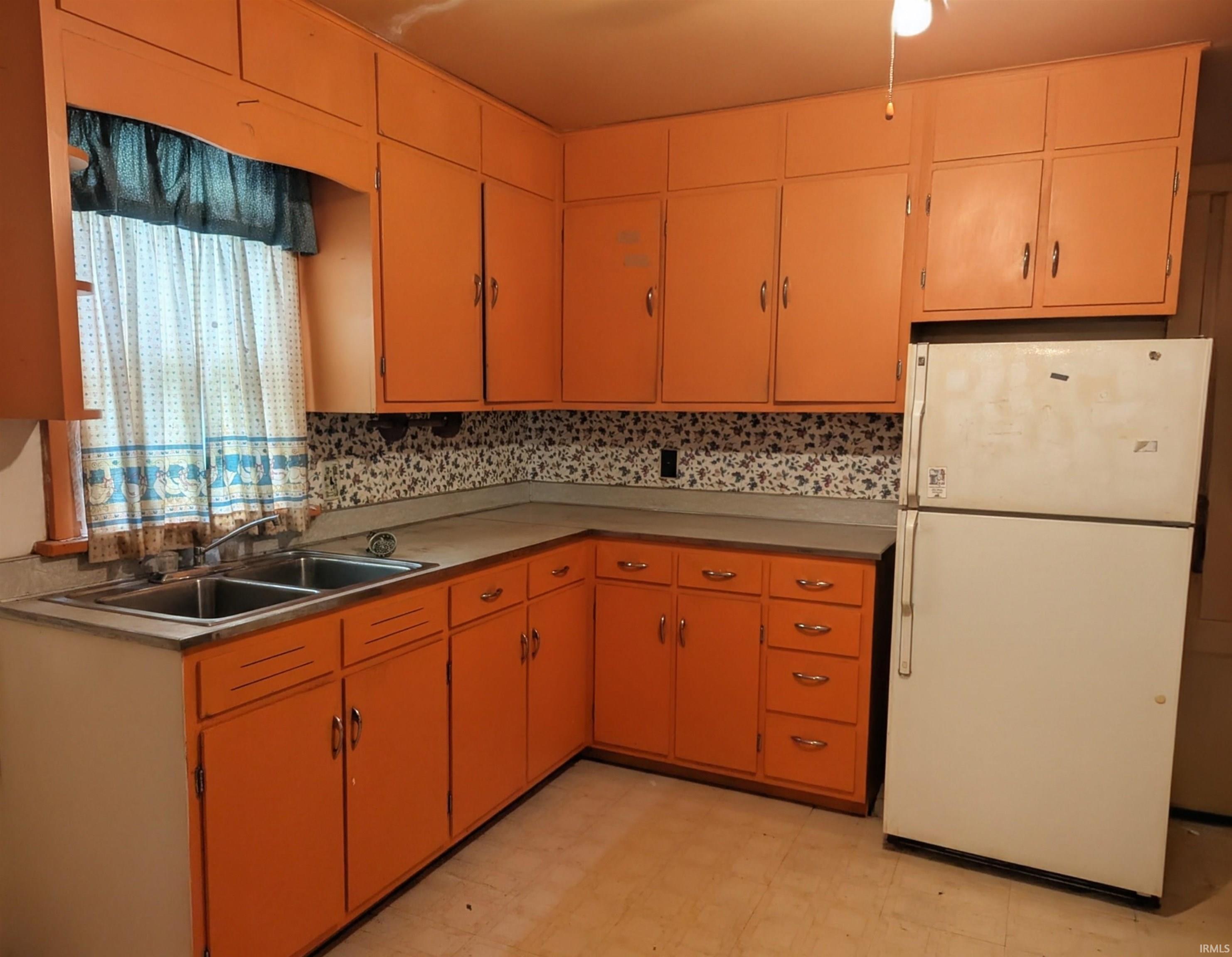 2206 Lincoln Avenue Goshen IN 46528