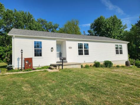 379 N Mulberry Street Petersburg IN 47567