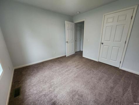 379 N Mulberry Street Petersburg IN 47567