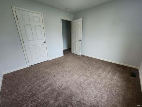 379 N Mulberry Street Petersburg IN 47567