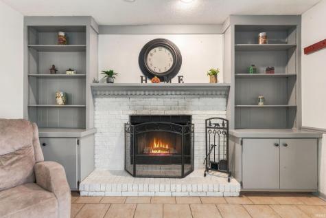 4616 Live Oak Boulevard Fort Wayne IN 46804