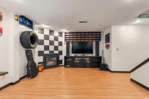 4616 Live Oak Boulevard Fort Wayne IN 46804