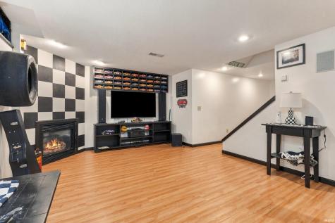 4616 Live Oak Boulevard Fort Wayne IN 46804