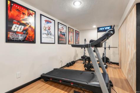 4616 Live Oak Boulevard Fort Wayne IN 46804