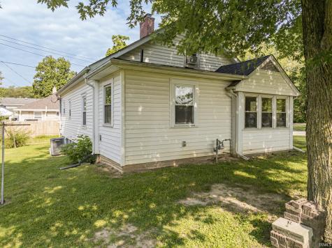 1201 W Cowing Drive Muncie IN 47304