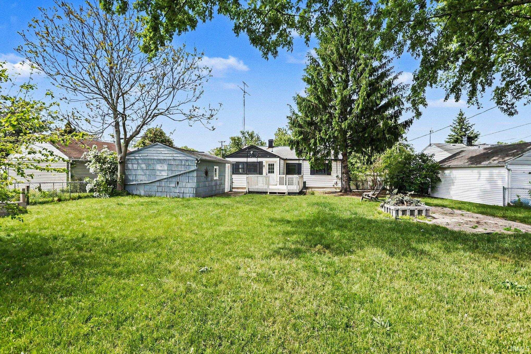 2220 Solomon Avenue South Bend IN 46615