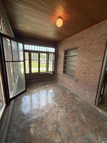 330 S Jefferson Street Bloomfield IN 47424