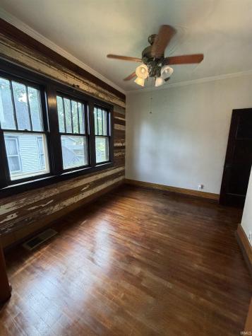 330 S Jefferson Street Bloomfield IN 47424
