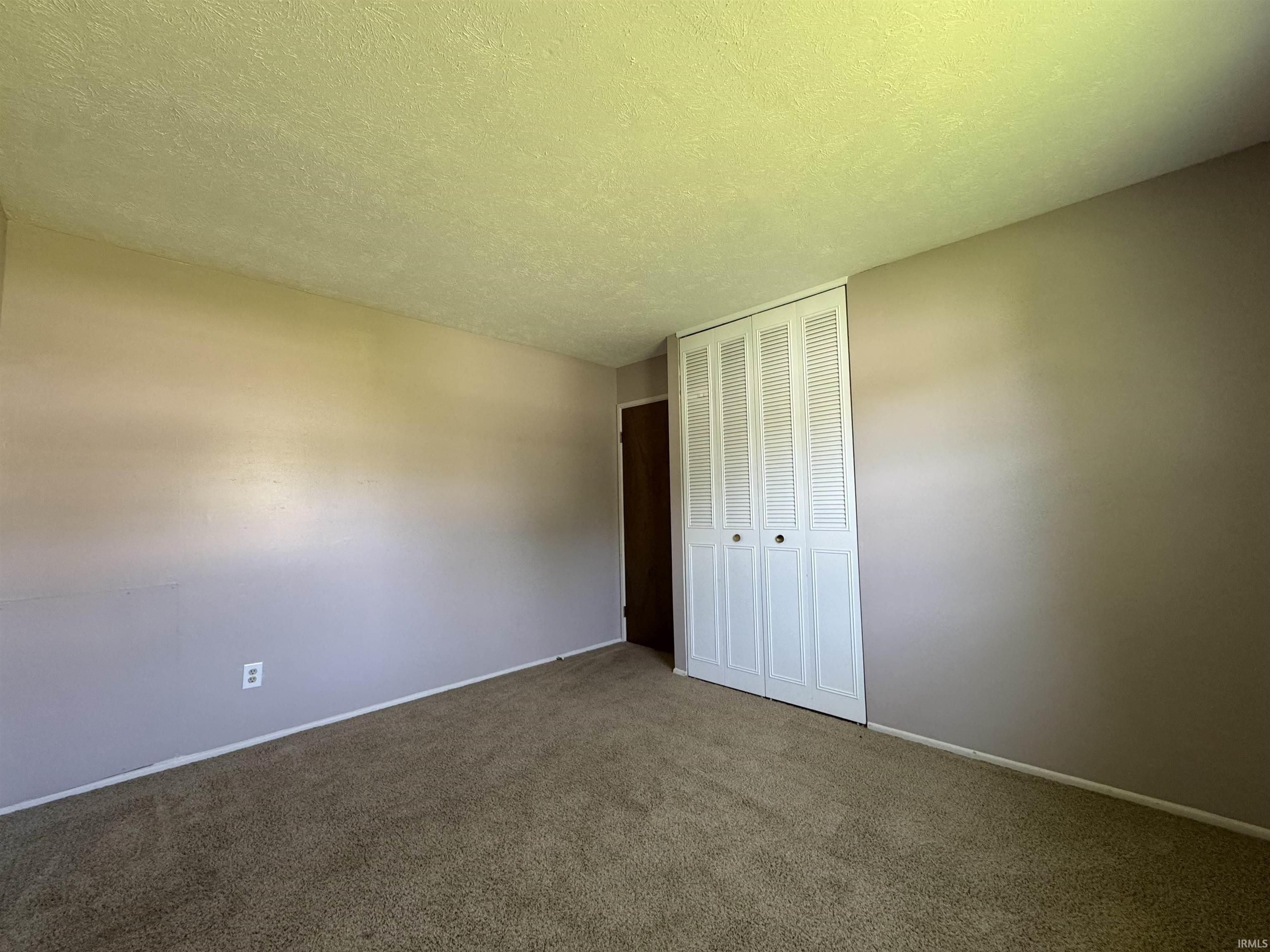 1957 Broadford Drive South Bend IN 46614