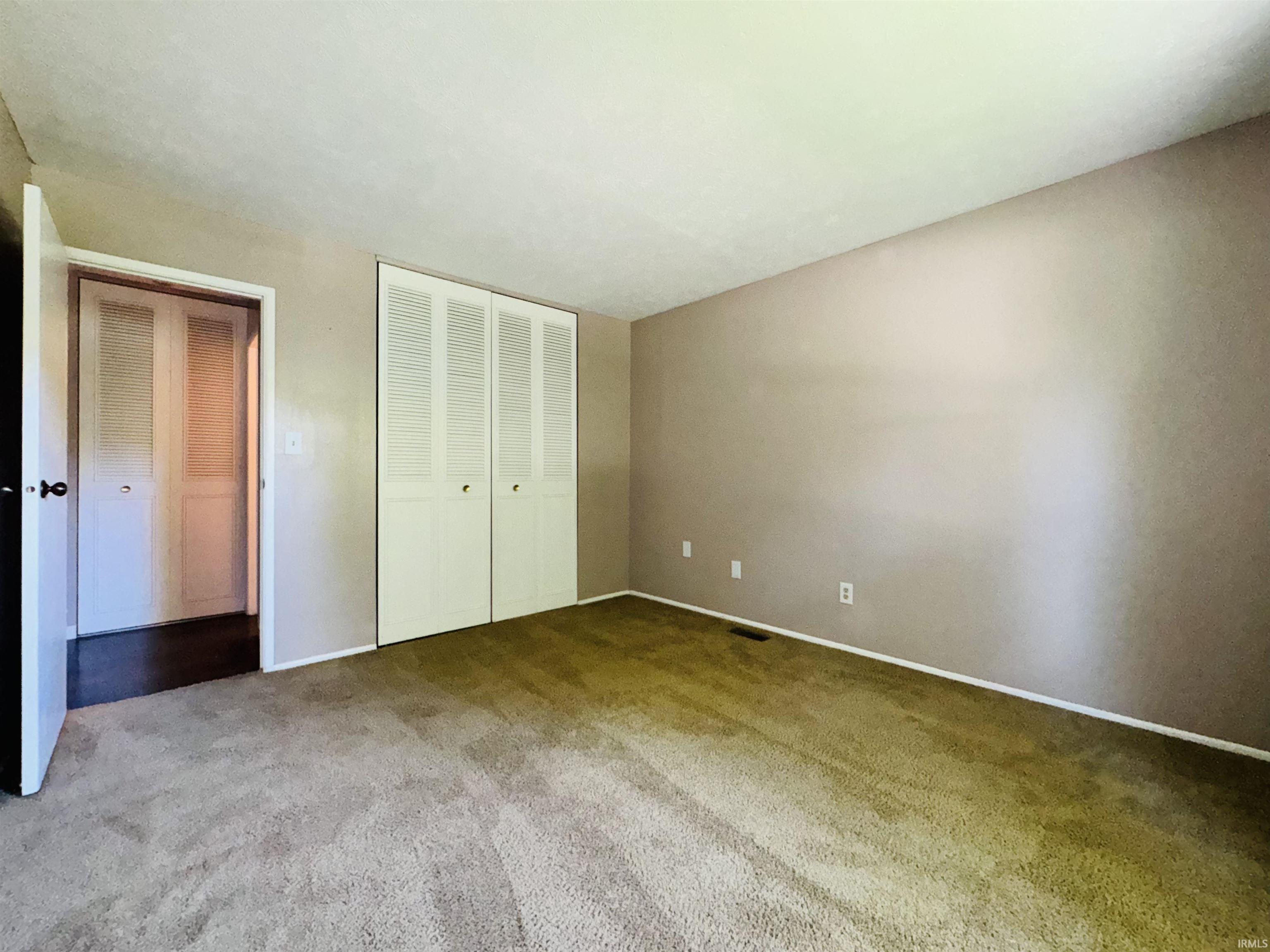 1957 Broadford Drive South Bend IN 46614