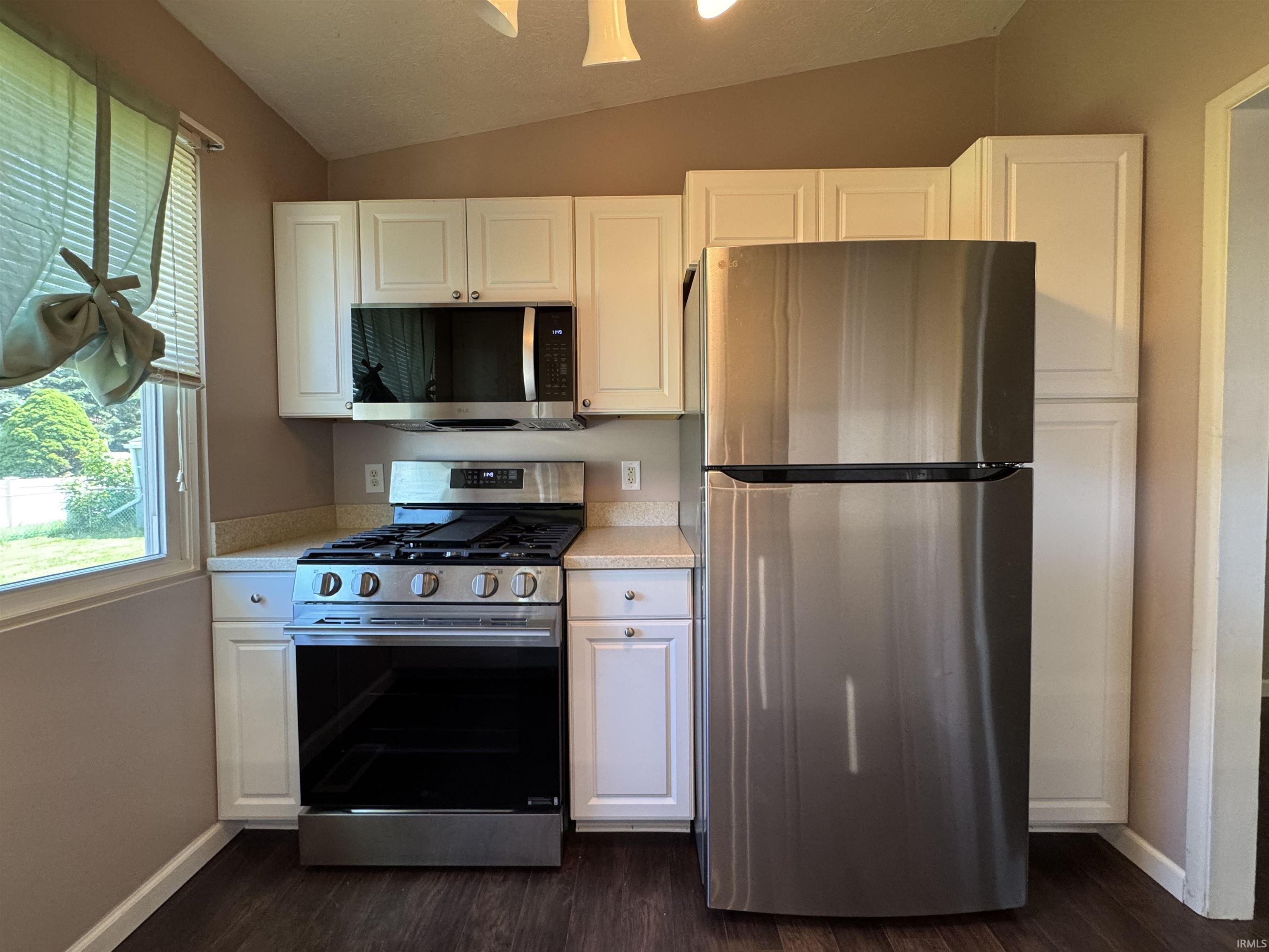 1957 Broadford Drive South Bend IN 46614
