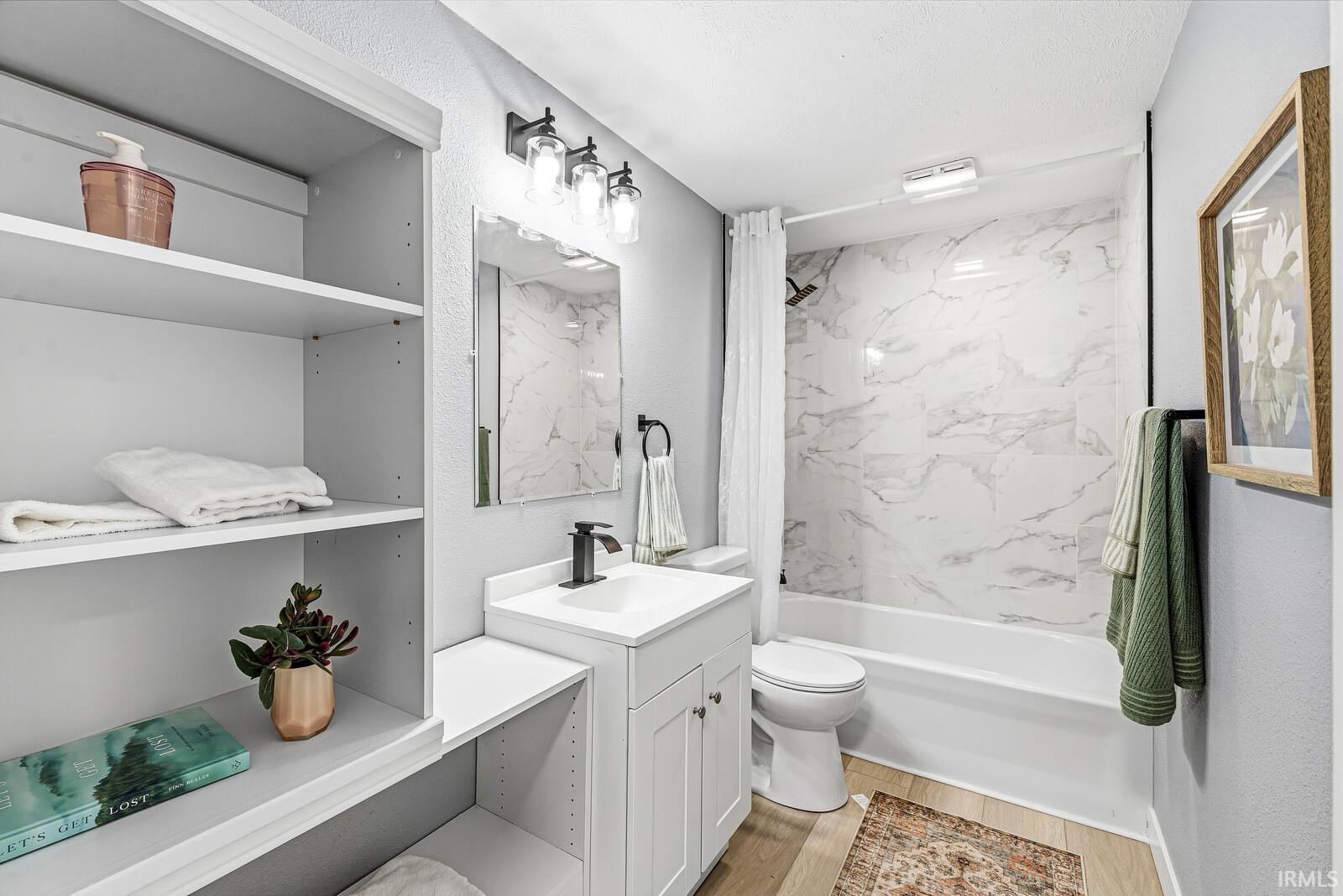 52680 Walsingham Lane South Bend IN 46637